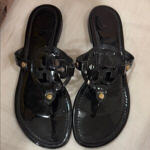 TORY BURCH BLACK PATENT MILLER SANDAL